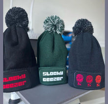 Load image into Gallery viewer, Pom Pom Beanie
